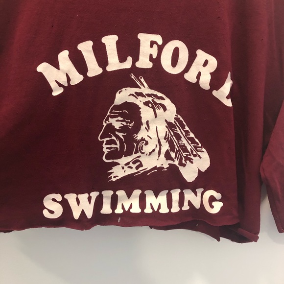 Handmade Burgundy Chain T-shirt - Picture 3 of 6